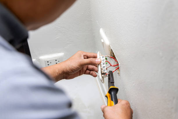 Best Affordable Emergency Electrician  in Lebanon, IL